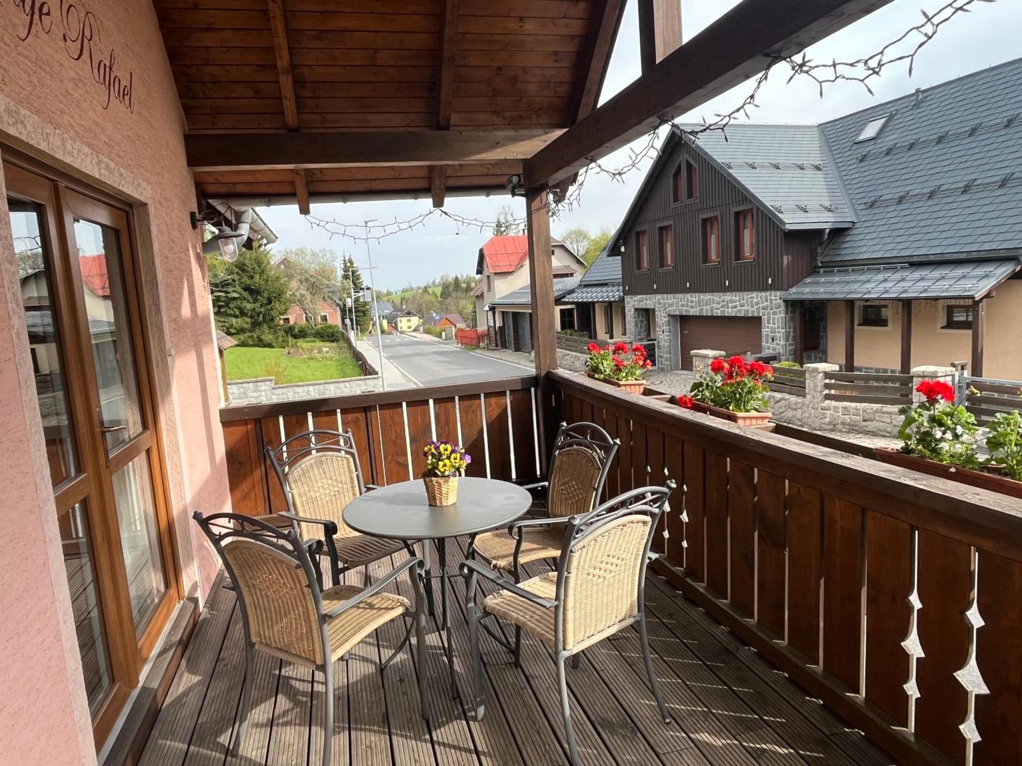 Rodinne Apartmany Rafael Bedrichov Esterno foto
